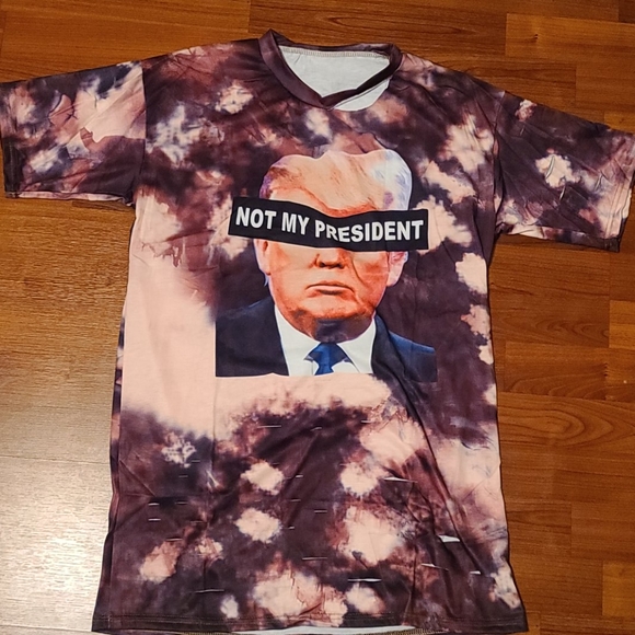 Tshirt - Picture 2 of 2